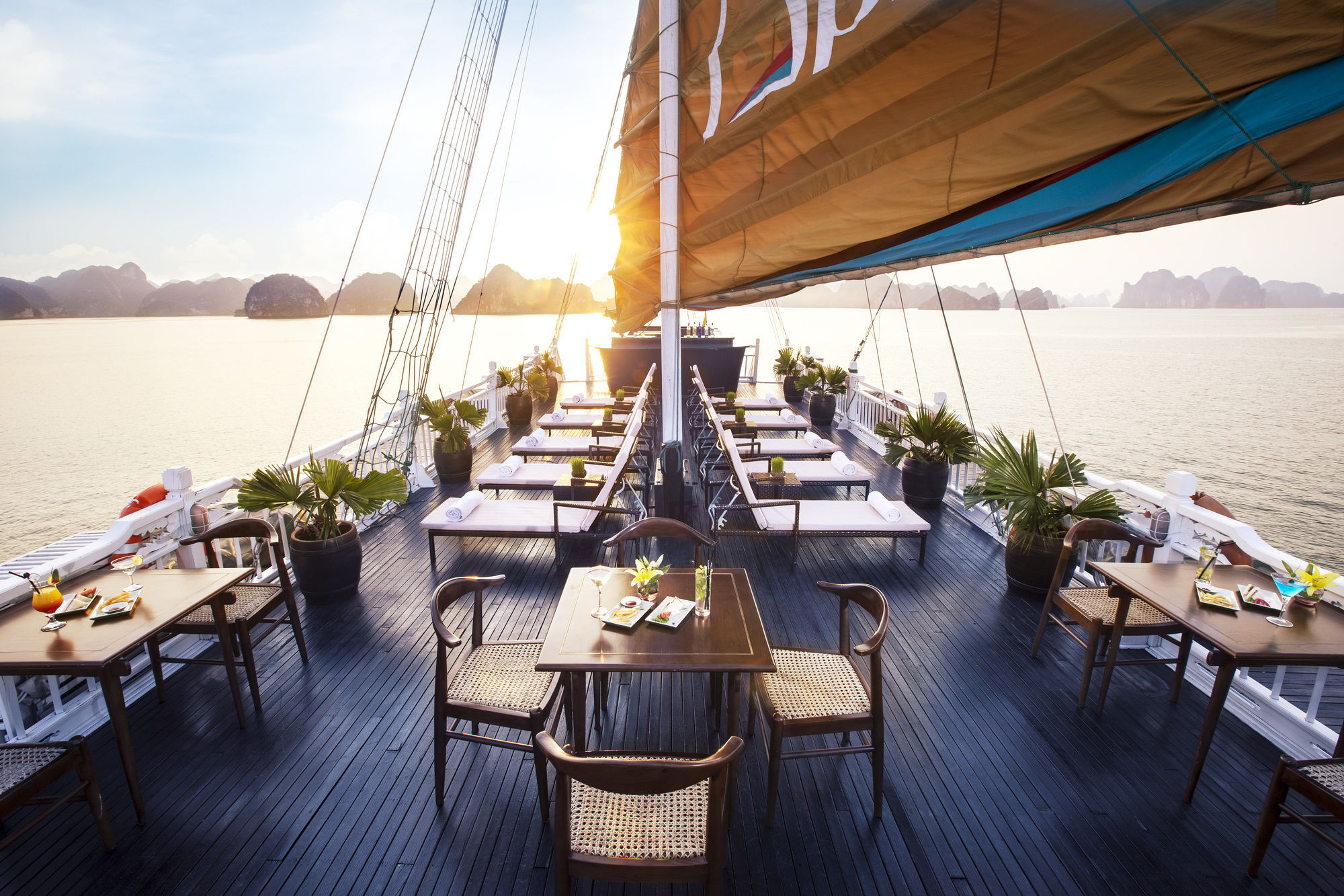 Aphrodite Cruise Χα Λονγκ Εξωτερικό φωτογραφία